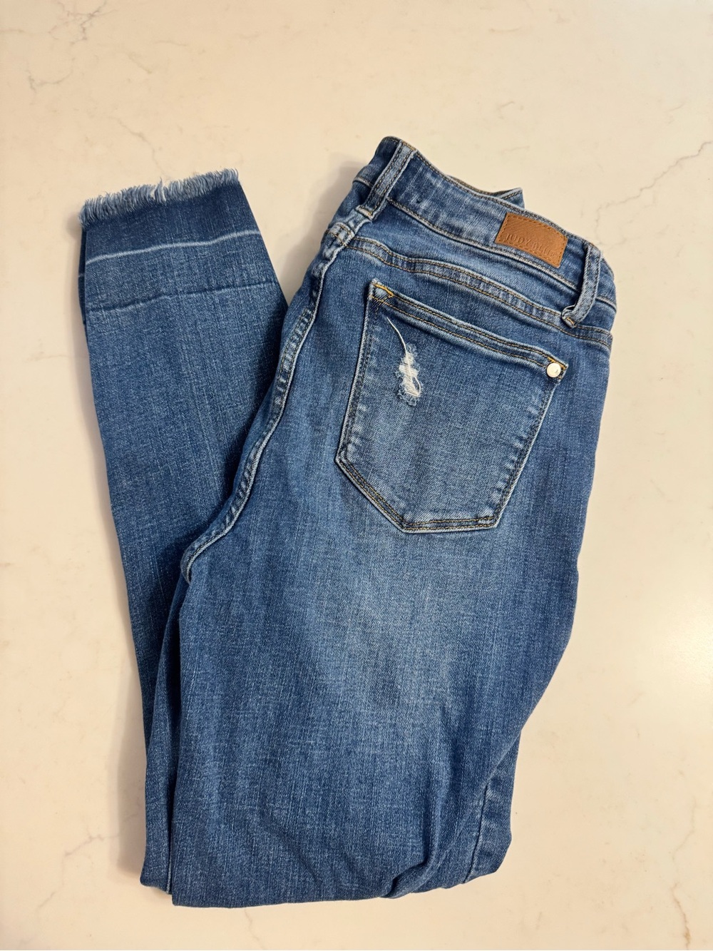 Judy Blue Skinny Fit Distressed Raw Hem Jeans | Size 7/28